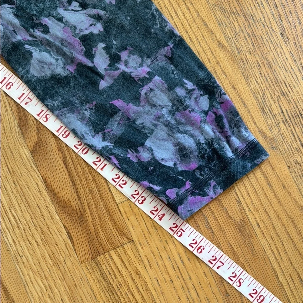 lululemon athletica gray and Purple Patterned Leggings - Picture 5 of 8